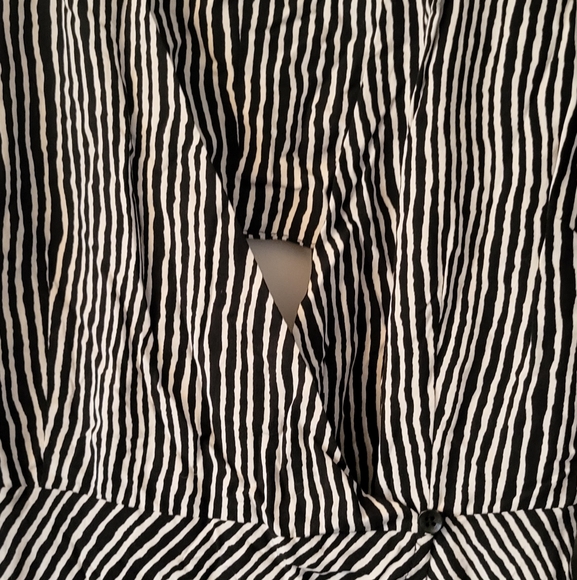 Plunge wrap dress - Picture 2 of 3